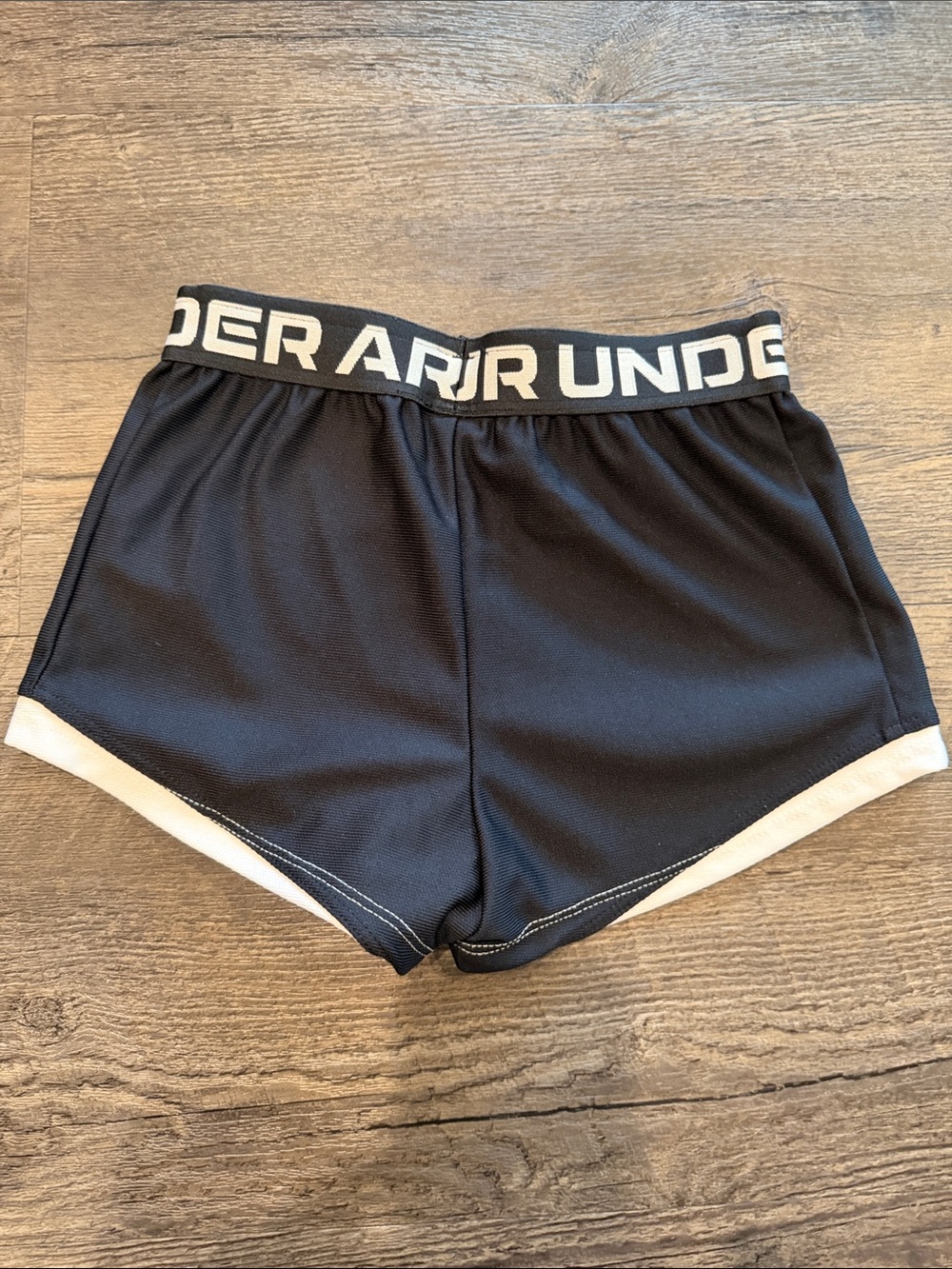 Under Armour Girl's 5 Black Athletic Short - Picture 6 of 6